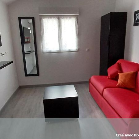 Le Studio Aubervilliers Luaran gambar
